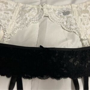 Beautiful set of lace garter belts🤍🖤